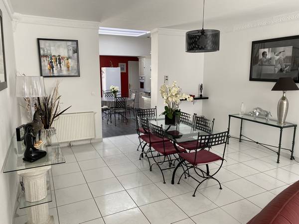 Maison Maison